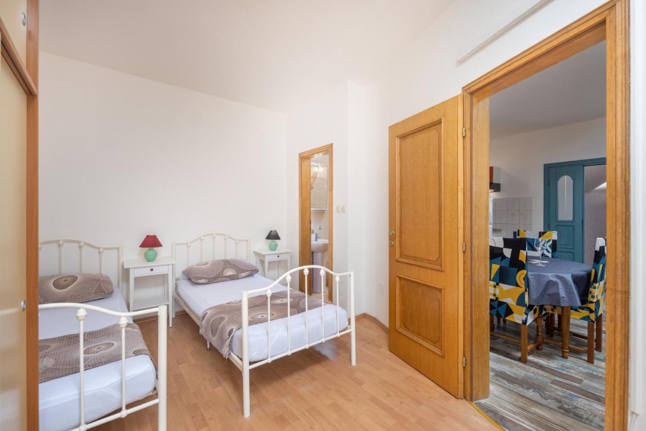 Apartment Sandra Supetarska Draga Kültér fotó